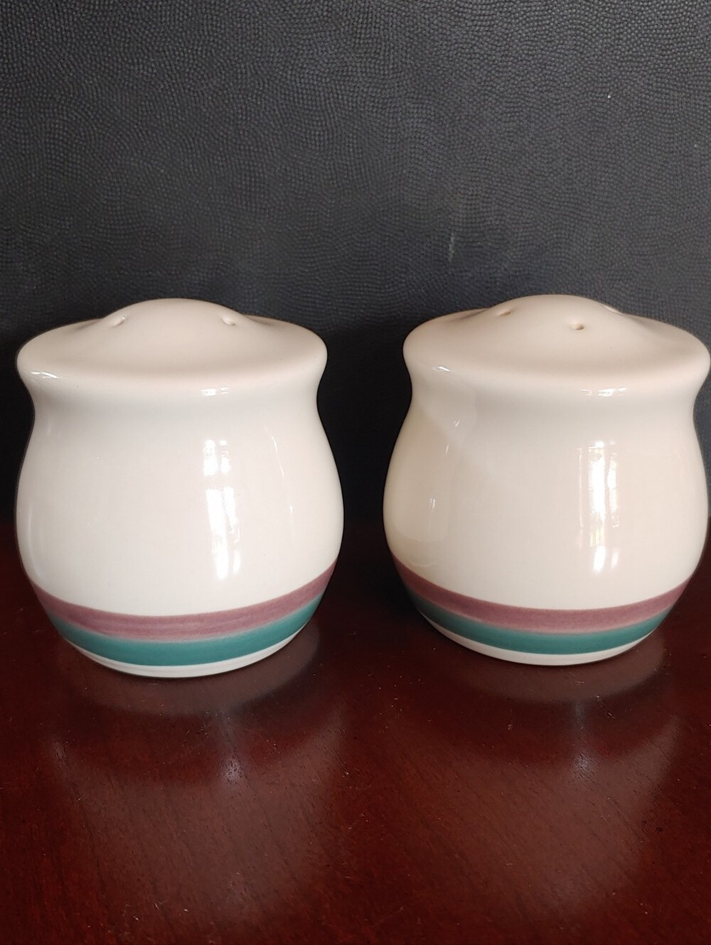 Vintage Pfaltzgraff cream green burgundy cottage farm whimsy Salt Pepper Shaker